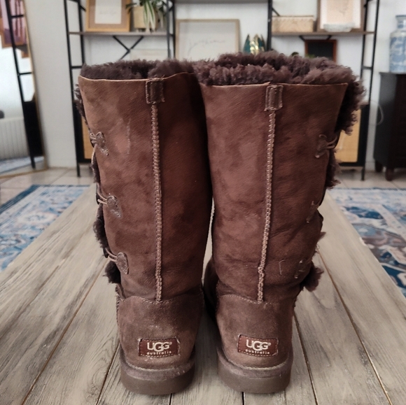 UGG SUEDE TALL BOOT IN BROWN SIZE WOMANS 7 - Picture 6 of 15